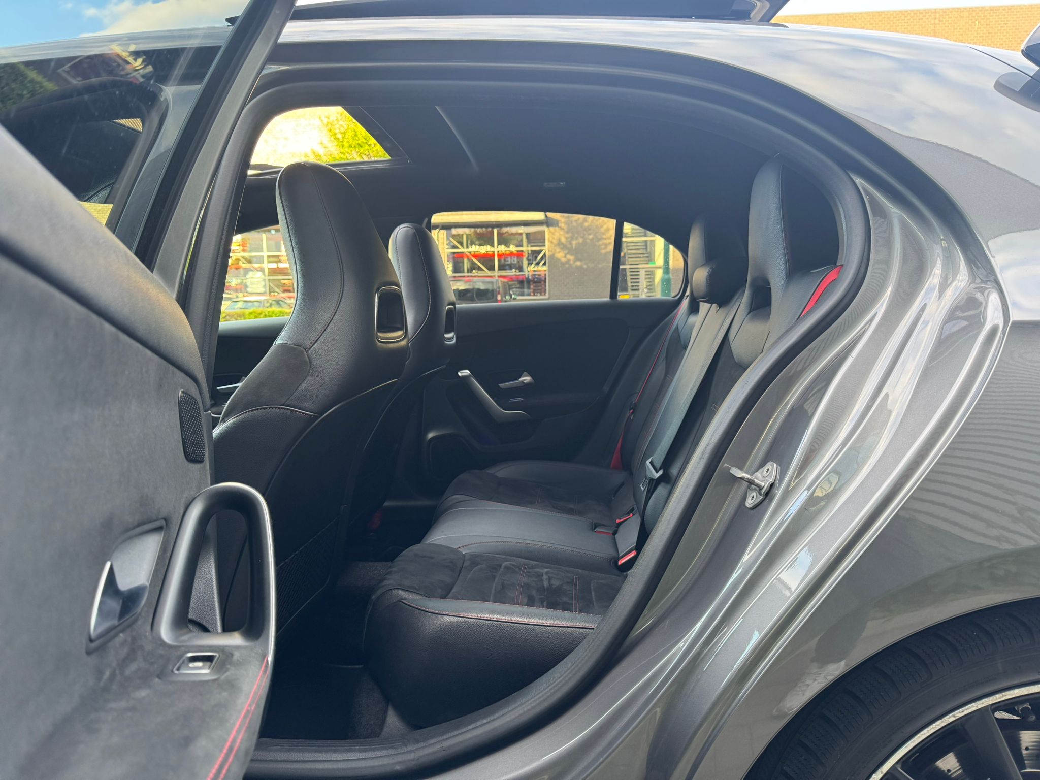 Mercedes-Benz A35 AMG 4Matic+|306PK|PANO|AERO|FUL|SPEEDSHIFT