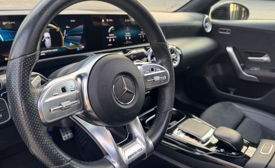 Mercedes-Benz A35 AMG 4Matic+|306PK|PANO|AERO|FUL|SPEEDSHIFT